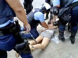 Arrests at UPR courtesy of PR Indymedia